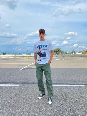 The-Supermade-Nijigen-Printed-T-Shirt_3_6ccb2867-fbf1-4b15-afe0-220c10ddba0c.jpg